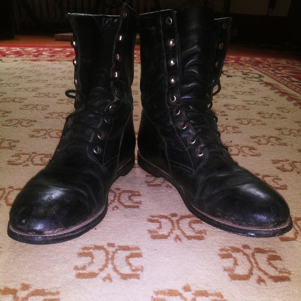 Mens Black Leather 9 Eyelet Motorcycle Boots